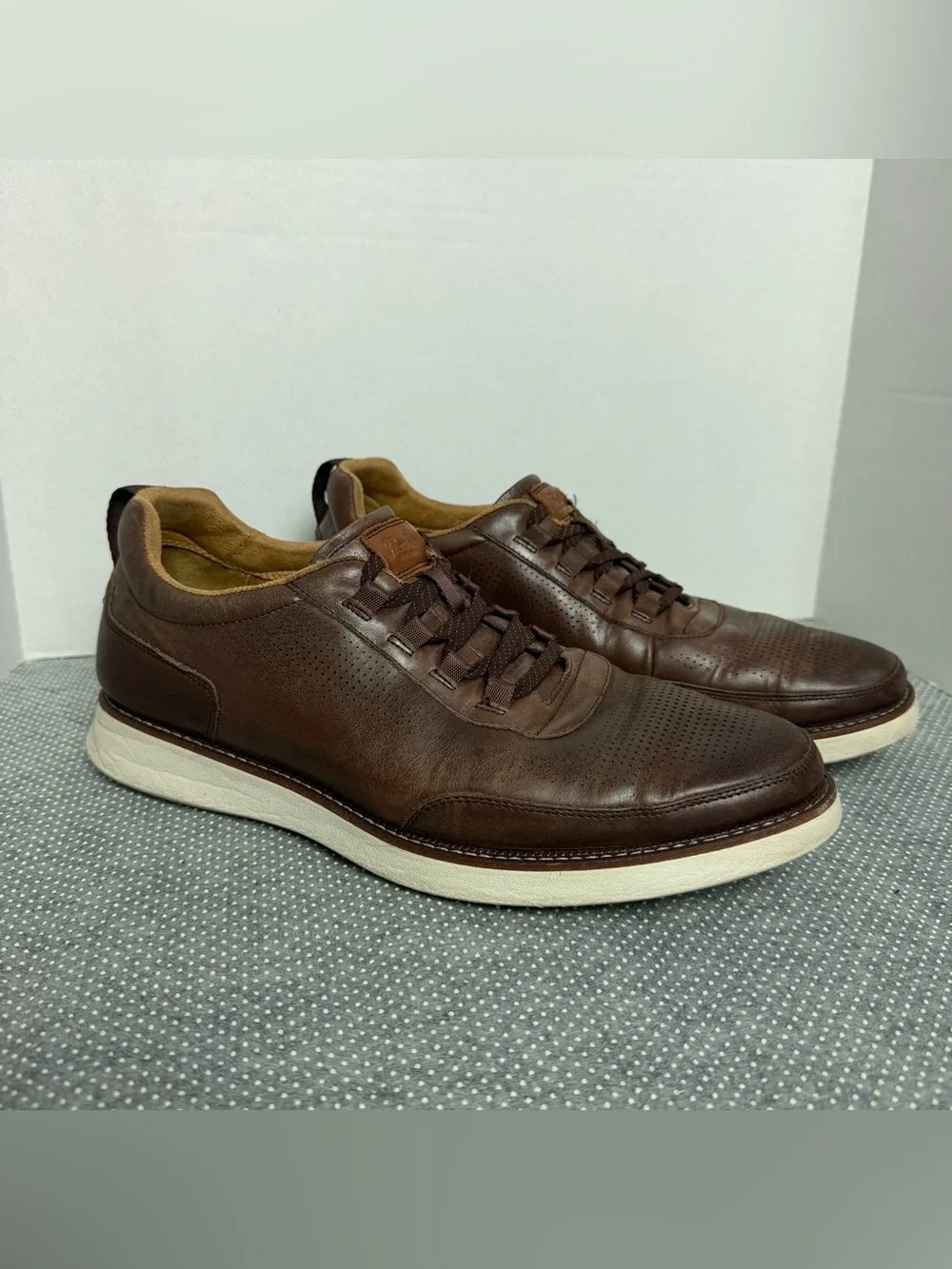 Florsheim Brown Leather Perforated Lace-Up Sneakers Men lace up size 10